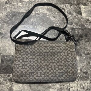 Coach Poppy Signature C Metallic Outline East/West SwingPack Silver 50288